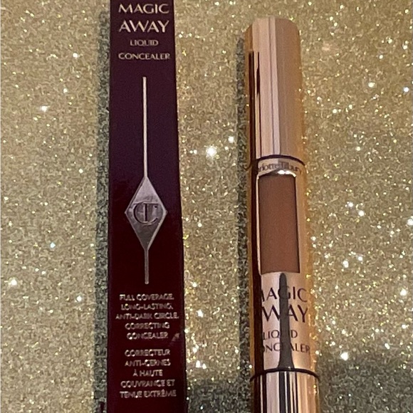 Charlotte Tilbury Magic Away Liquid Concealer in 15.5 - Picture 2 of 8